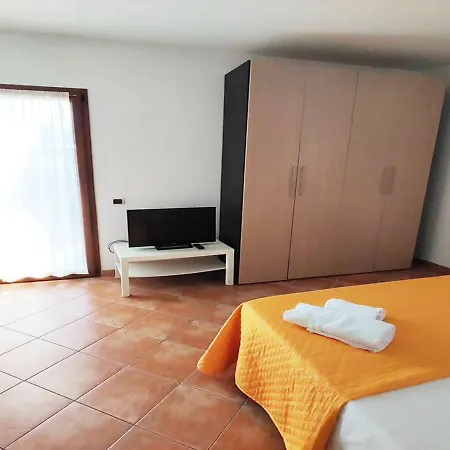 Pgs Immobiliare Srls Residenza Ugo Bilocale Con Terrazza Attrezzata E Posto Auto Privato Apartamento *