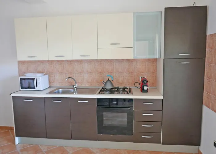 公寓 Laureliving Residenza Ugo 马达莱纳